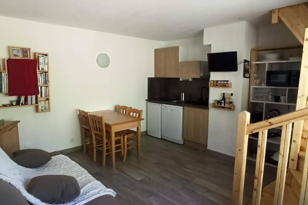 Appartement Duplex Au Pied Des Pistes Saint-Étienne-en-Dévoluy Exteriör bild
